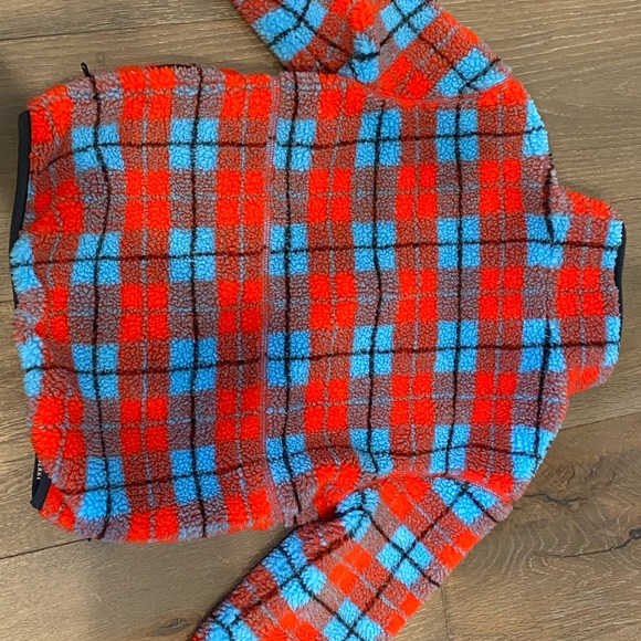 Boys Burberry Pullover. perfect condition - size 4 - Picture 2 of 4